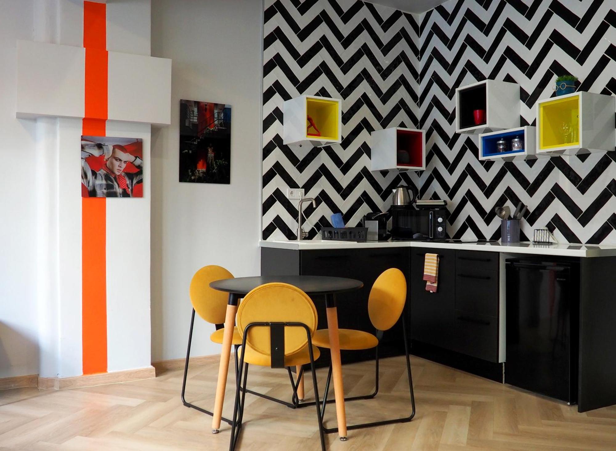 Retreat Apartment *